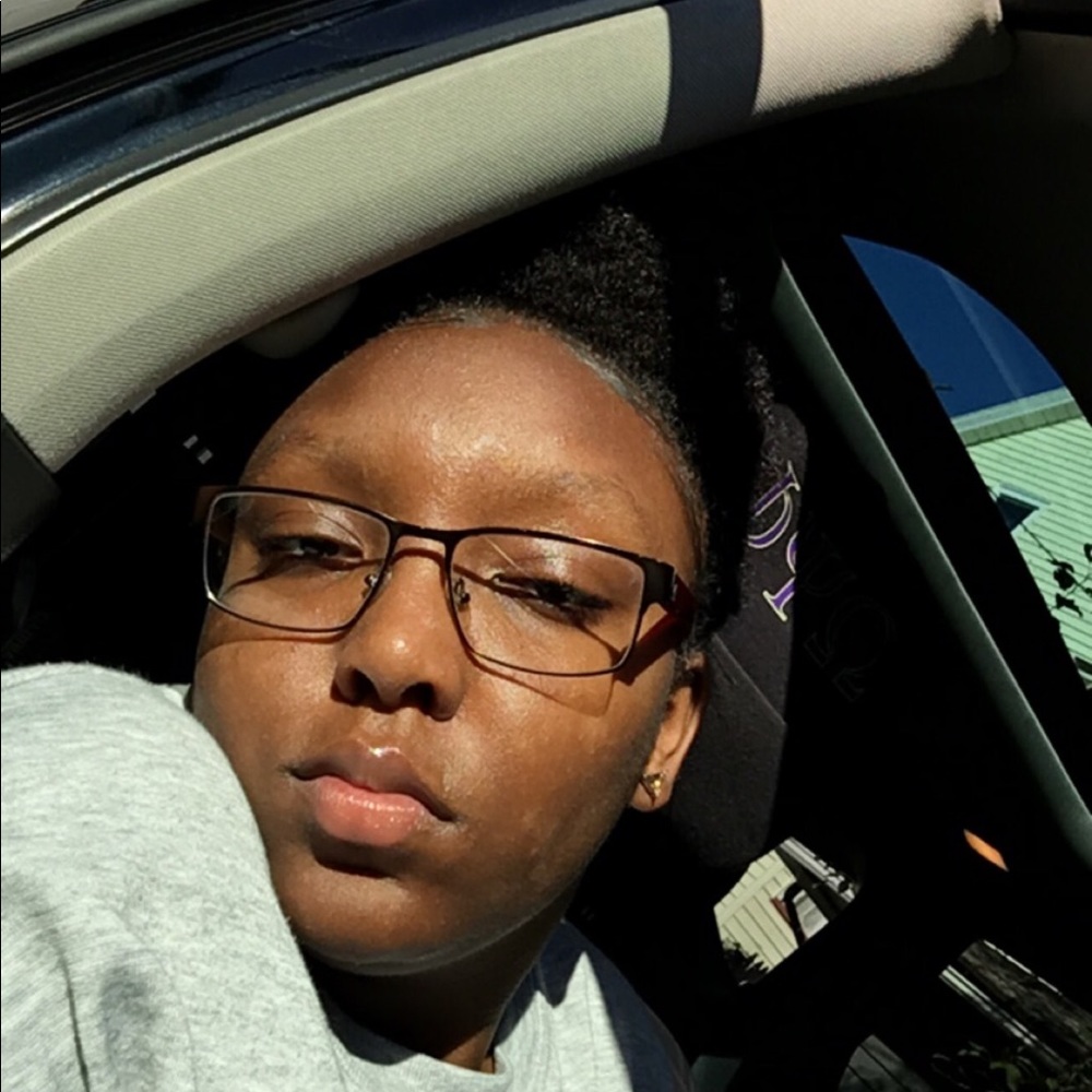 Meet your Posher, Bobbie